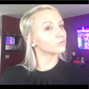 Meet your Posher, Kayla